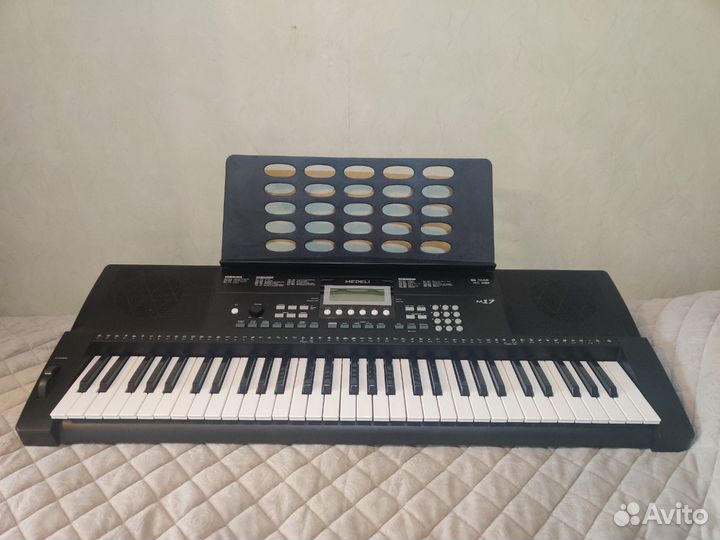 Medeli M17 Синтезатор