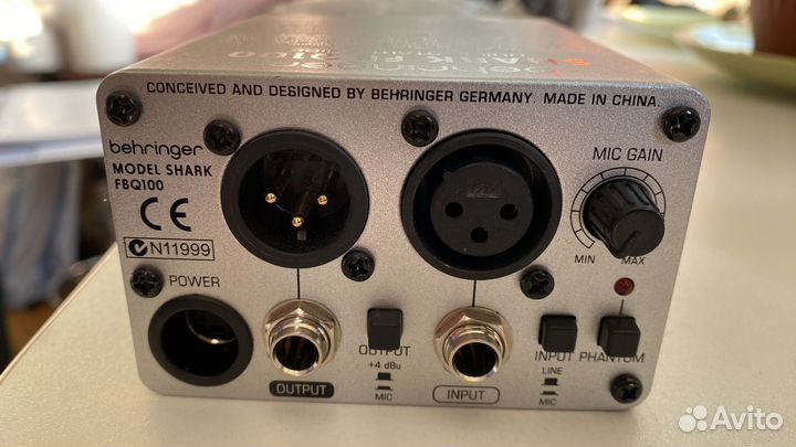 Подавитель обратной связи Behringer Shark FBQ100