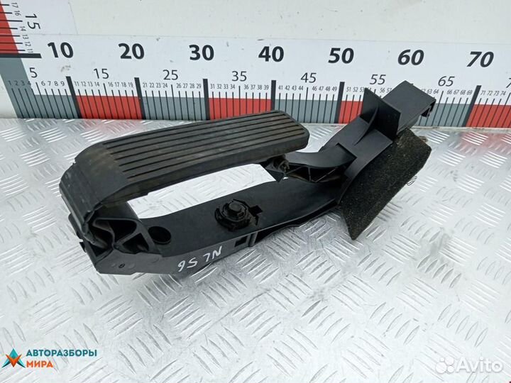 Педаль Mercedes-Benz E-Класс W211/S211 2004