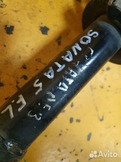 Стойка амортизатора пружина Hyundai sonata 5