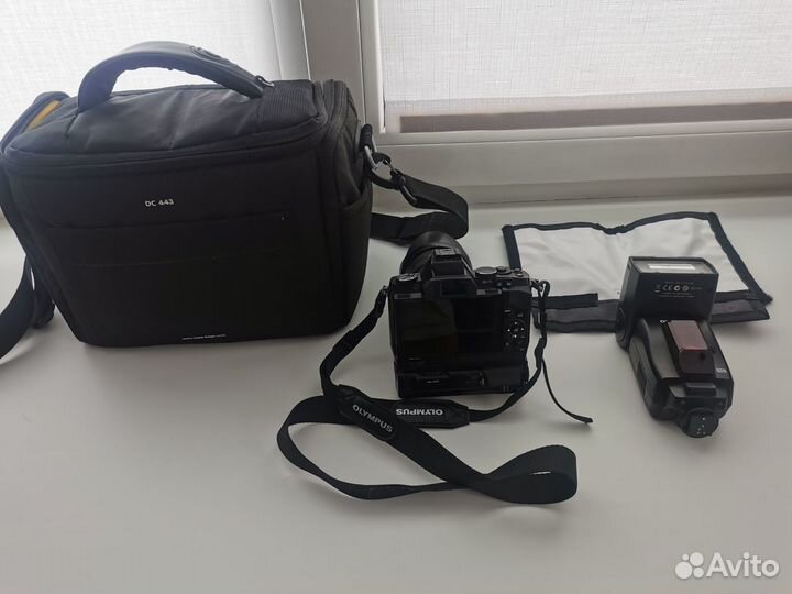 Фотокамера Olympus Om-d EM-5 + допы