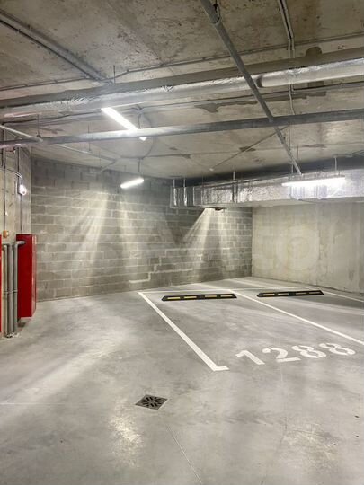 Машиноместо, 14 м²