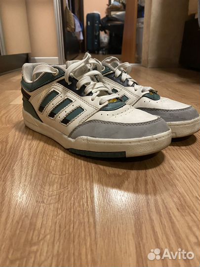 Кроссовки adidas