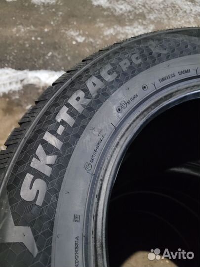 Armstrong Ski-Trac PC 205/55 R16 91H