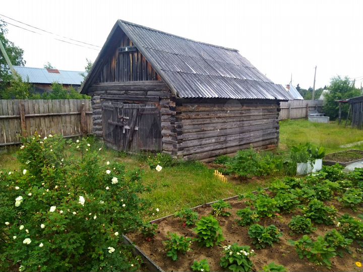 Дом 54 м² на участке 8,3 сот.