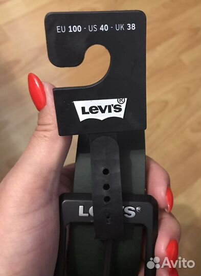 Мужской кожаный ремень levis