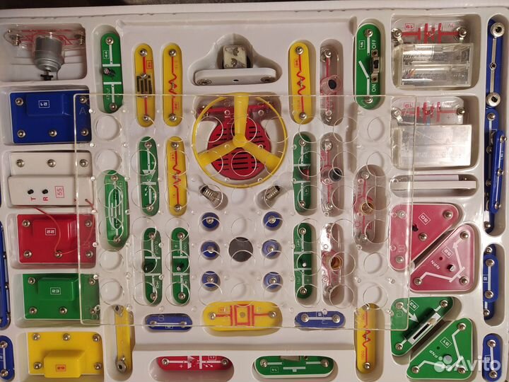 Электронный конструктор знаток 320 схем