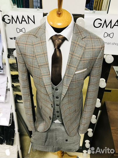 Мужской костюм серый новый