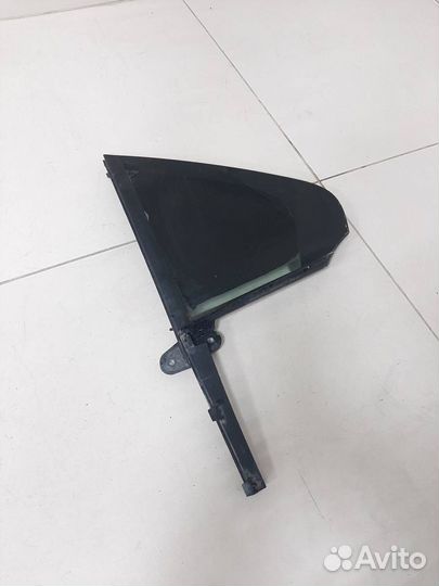 Стекло двери задней левой форточка Skoda Rapid 201