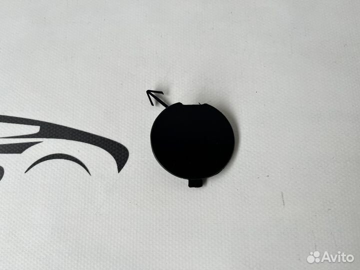 Mazda 3 BK заглушка крюка переднего бампера 06-08