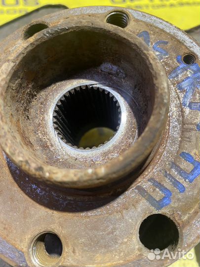 Поворотный кулак правый Opel Astra G