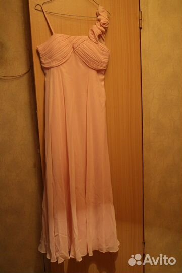 Нарядное платье новое