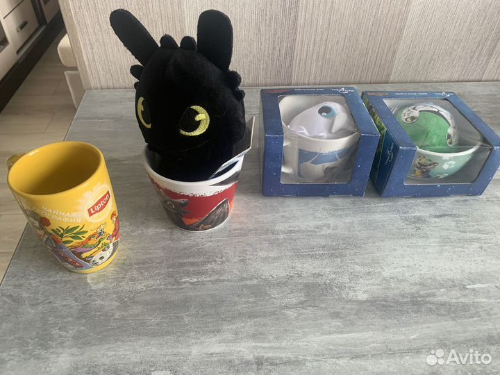 Кружка с игрушкой магнит