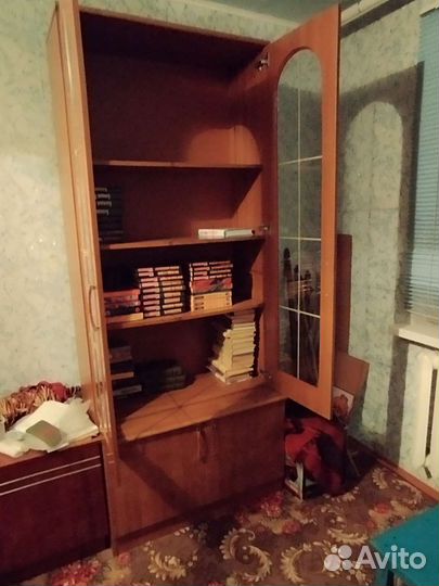 Шкаф для книг