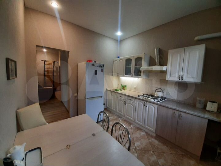 2-к. квартира, 58 м², 1/3 эт.