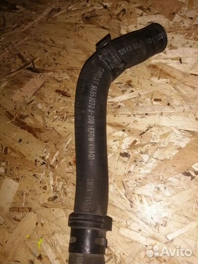 Патрубок расширительного бачка Chevrolet Lacetti