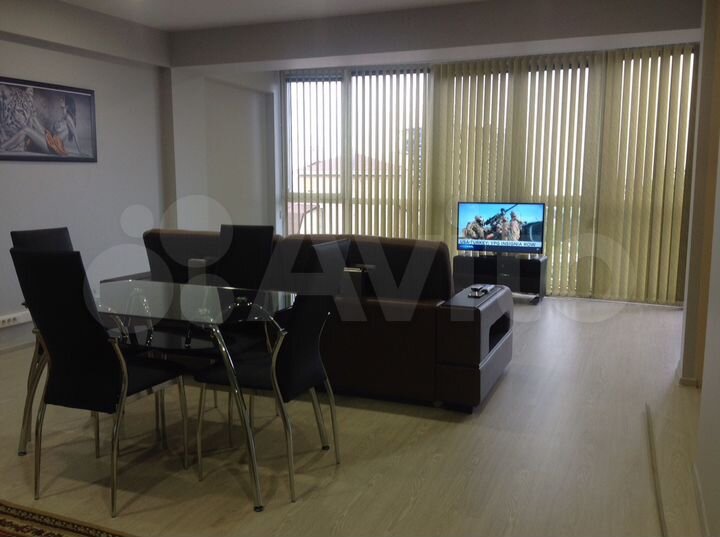 3-к. квартира, 80 м², 6/10 эт.