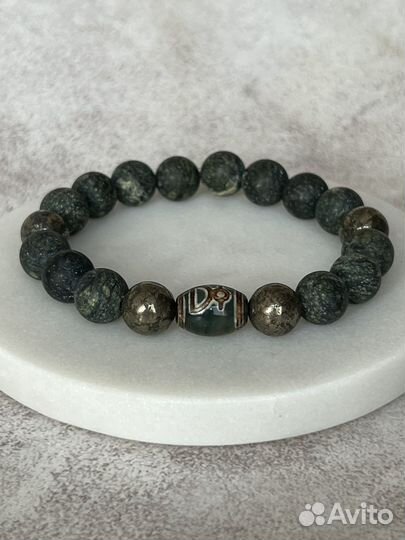 Браслет с бусиной Дзи Кубера, денежный талисман