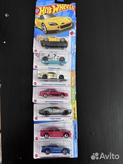 Hot wheels машинки
