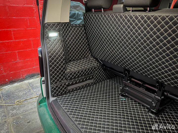 Кожаные 3D коврики в салон авто