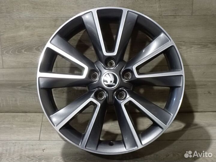 Комплект R17 оригинальных дисков Skoda Yeti 2к