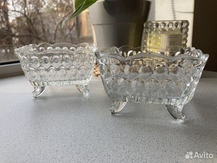 Салатник на ножке