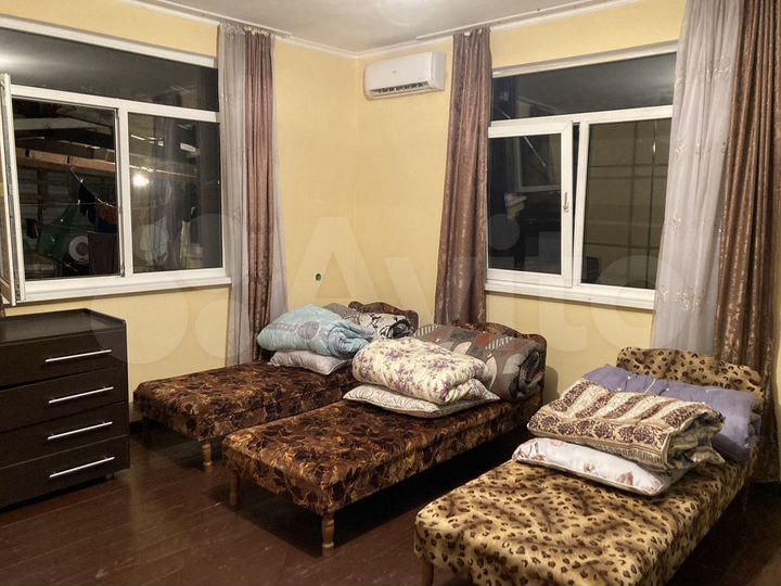 Комната 14 м² в 6-к., 1/2 эт.