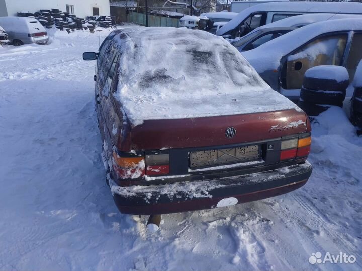 В разборе Volkswagen Passat B3