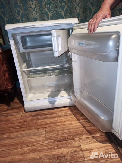 Холодильник Indesit TT85.001