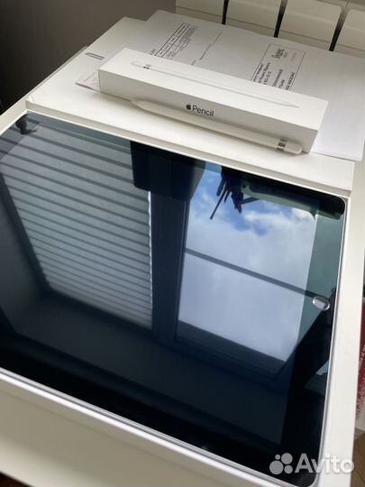 iPad pro 12 9 2015 + apple pencil 1 в подарок
