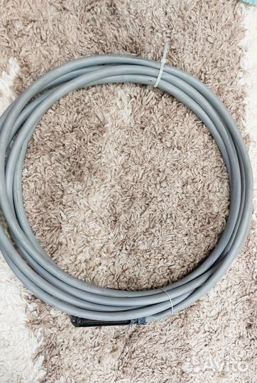 Кабель amphenol