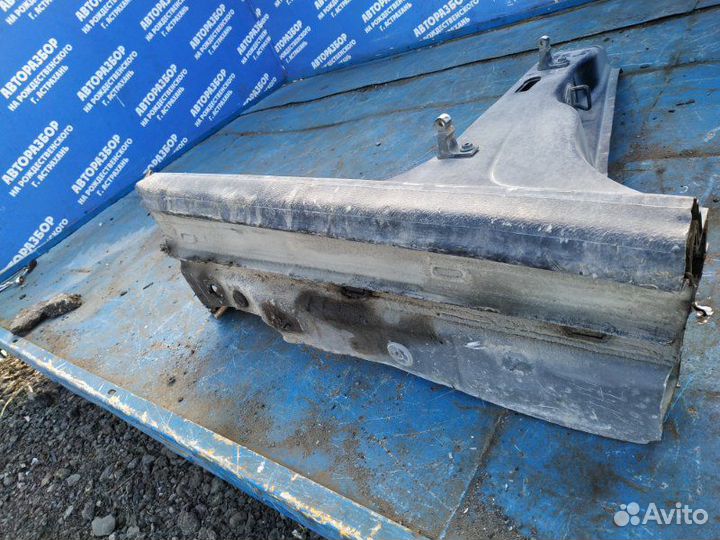 Правый порог со стойкой Volkswagen Polo 5 седан