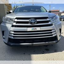 Toyota Highlander 3.5 AT, 2019, 75 000 км, с пробегом, цена 3 050 000 руб.