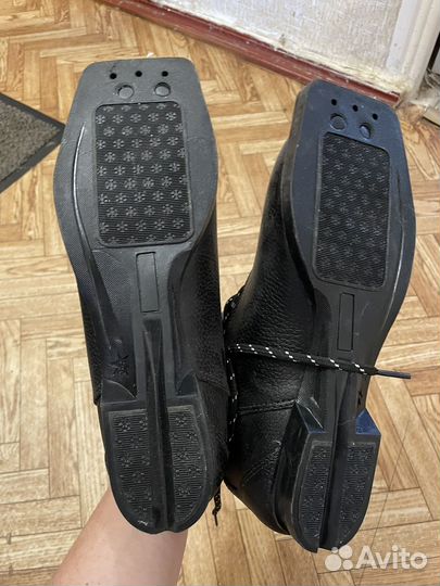 Беговые лыжи