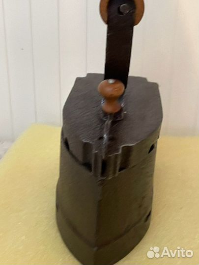 Старинный утюг