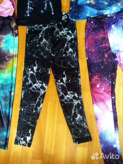 Лот спортивной одежды для фитнеса