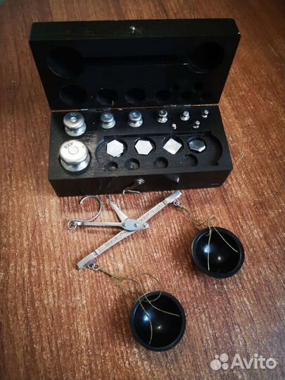 Ювелирные (аптекарские) весы