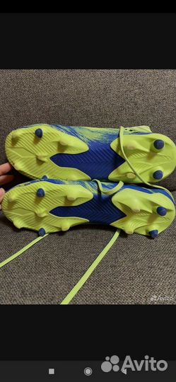 Футбольные бутсы