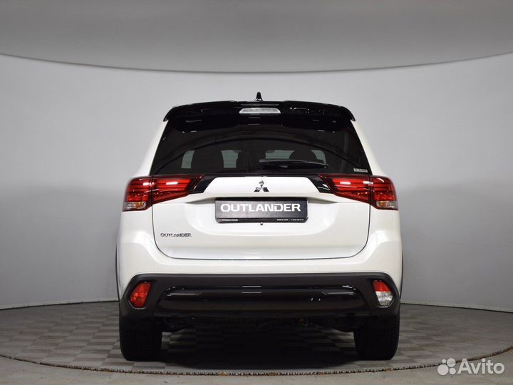 Mitsubishi Outlander 2 CVT, 2022