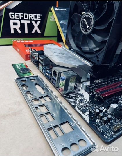 Материнская плата с процессором и памятью