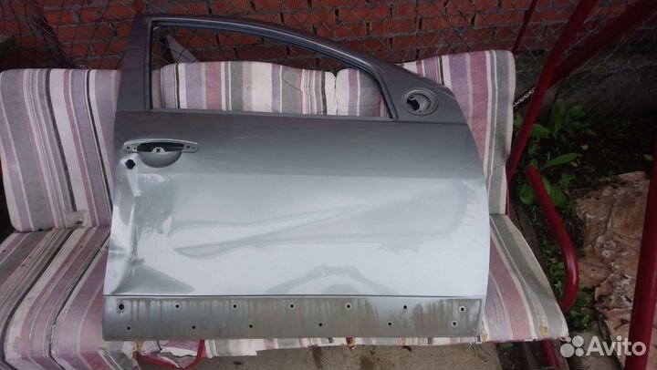 Дверь renault SR 2010г