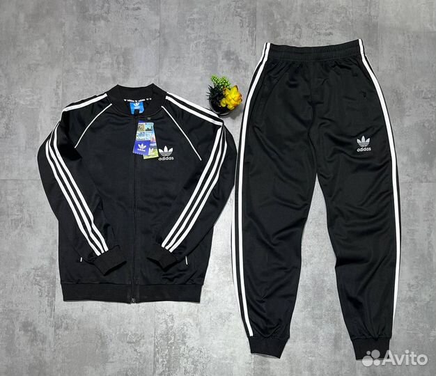 Спортивный костюм Adidas