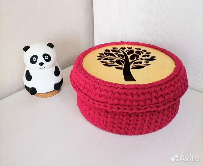 Вязаная интерьерная корзина