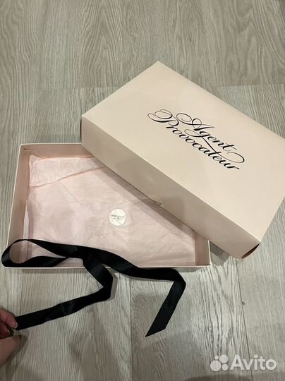 Коробка с лентой Agent Provocateur