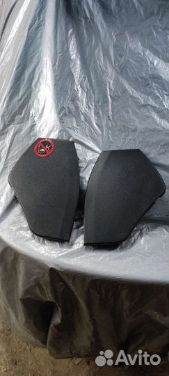 Чёрные боковые заглушки W210