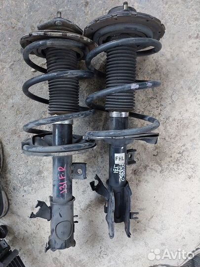 Стойка передняя,амортизатор ниссан теана 31