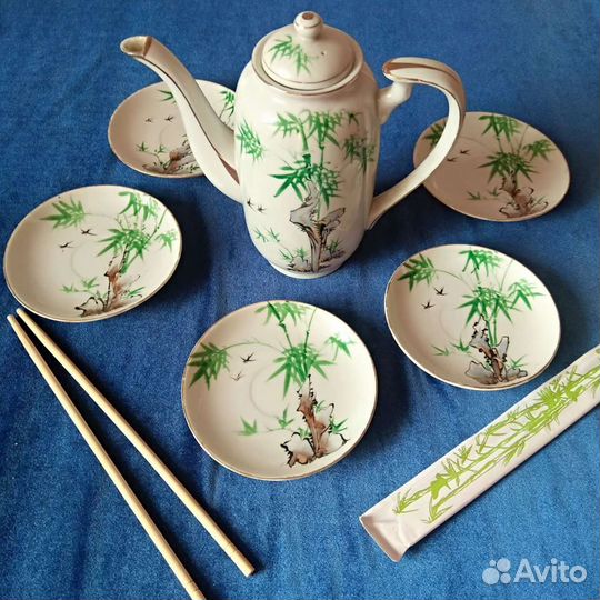 Чайник с блюдцами, ручная роспись Япония