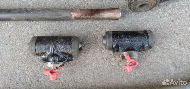 Запчасти на машину ваз 2106