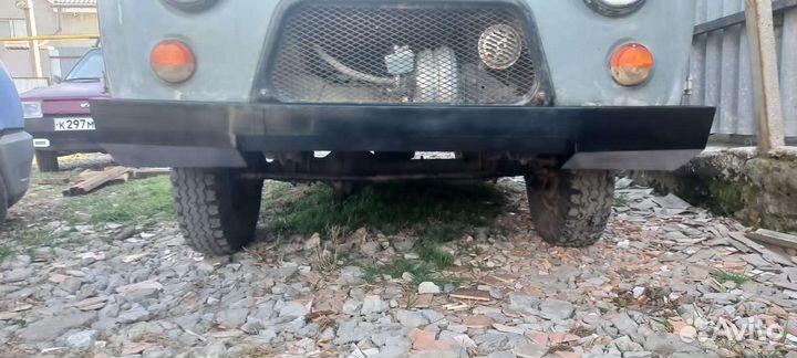 Усилитель переднего бампера