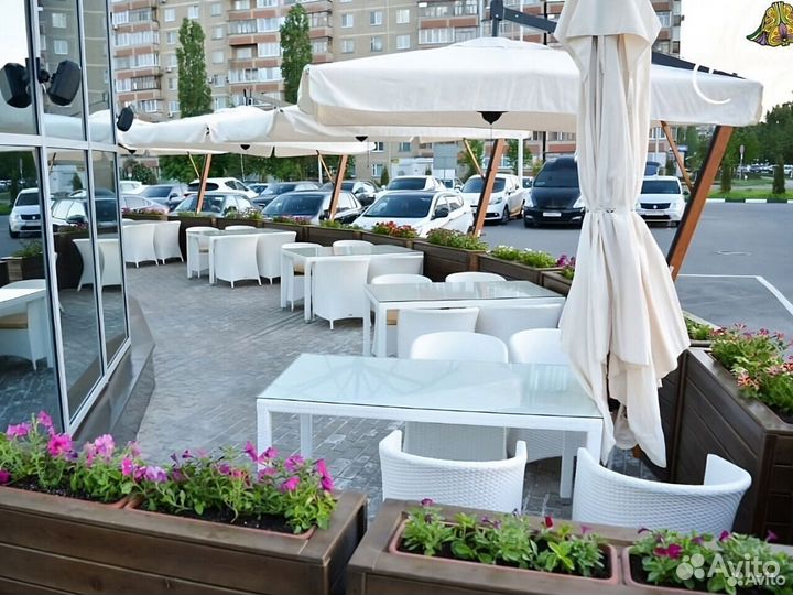 Уличные зонты для кафе в наличии